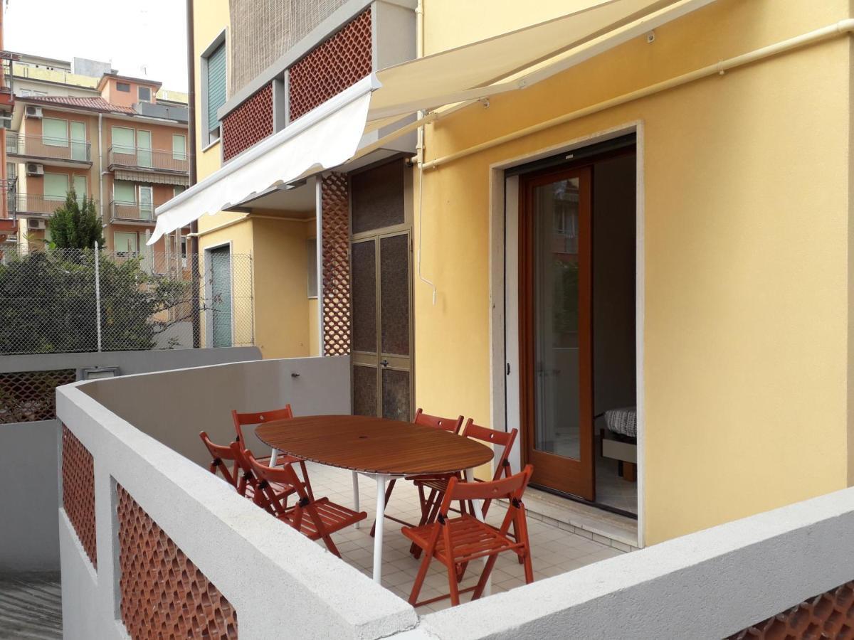 A 3 Passi Dal Mare Apartment *